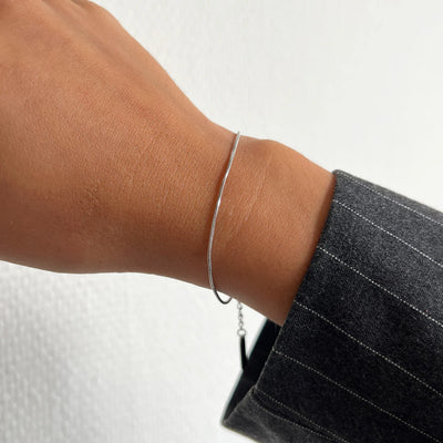 Thin bracelet