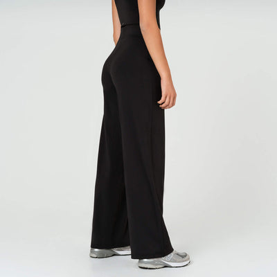 CHLOÉ SCARLETT - Relaxed Straight Pant